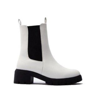 Pull On Lug Sole Boots in White